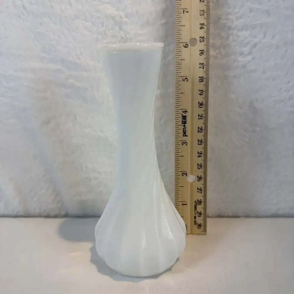 Vintage Hoosier Glass White Milk Glass Swirl Bud Vase 6” USA